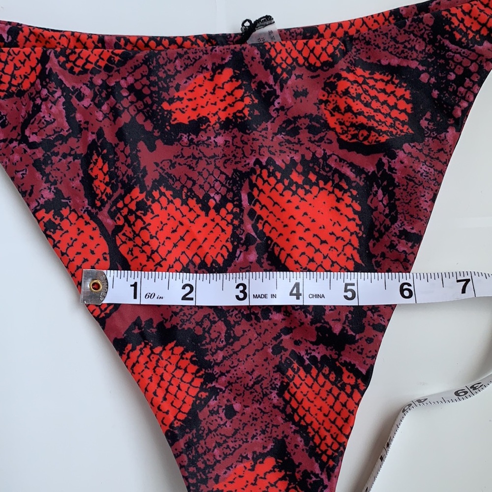 Snake Skin underwire bikini - Picture 10 of 10